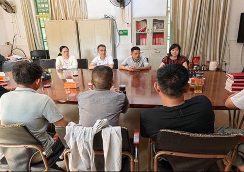 破解汗青遗留难题 美满三权分置 赋能林农发展 ——海南省东方市集中为试点区域林农宣告林权类不动产权证